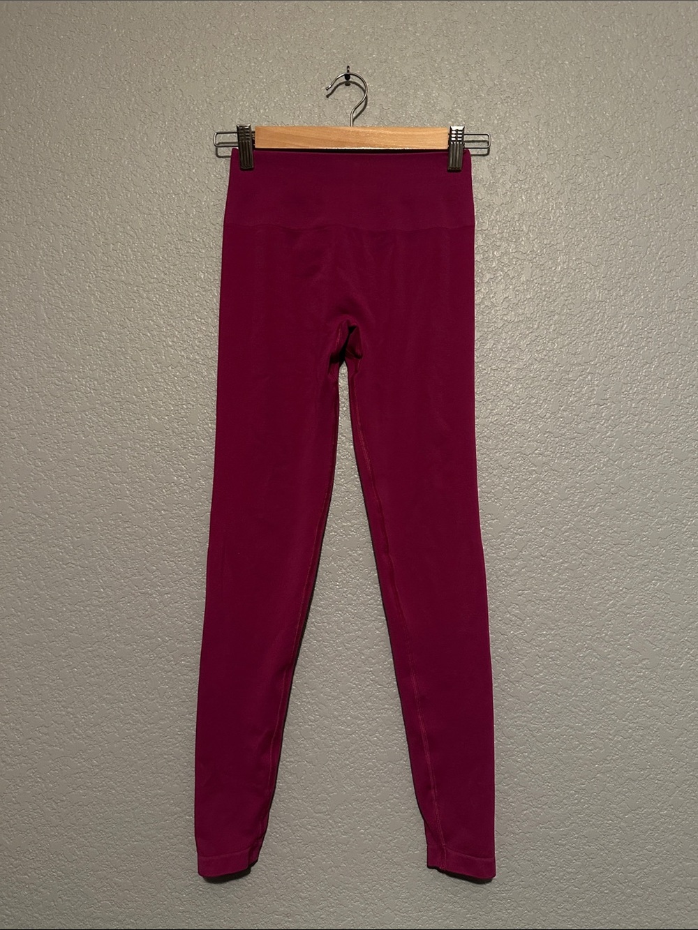 ALPHALETE Pump Mid Rise Legging - Picture 6 of 10